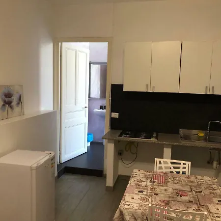 招待所 Cavour 文蒂米利亚