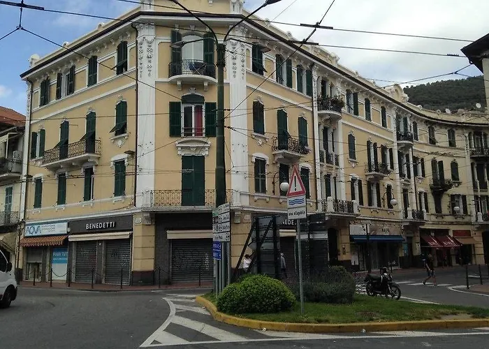 Cavour Гостевой дом 3*