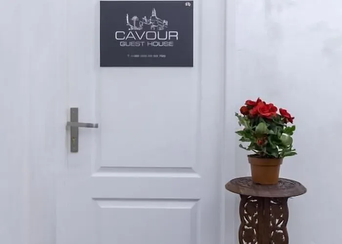Cavour 3*