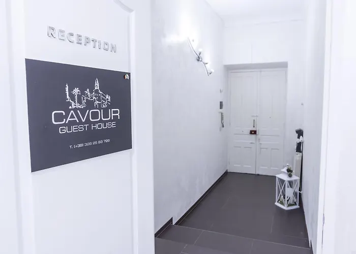 Cavour Гостевой дом Вентимилья